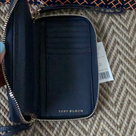NWT last one❤️Tory Burch Smartphone Wristlet - Picture 3 of 8